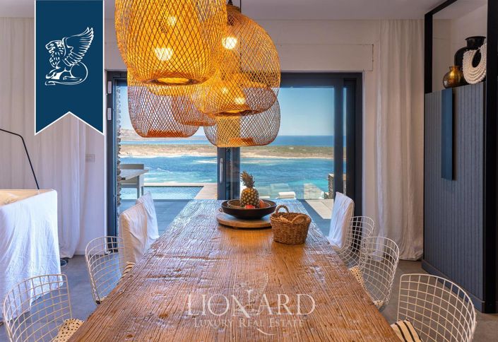 Image No.10-4 Bed Villa for sale