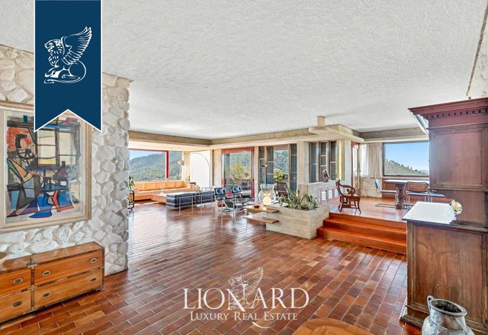 Image No.14-7 Bed Villa for sale