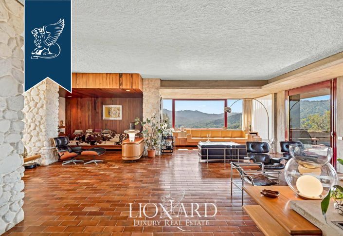 Image No.20-7 Bed Villa for sale