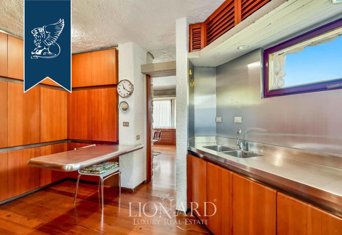 Image No.49-7 Bed Villa for sale