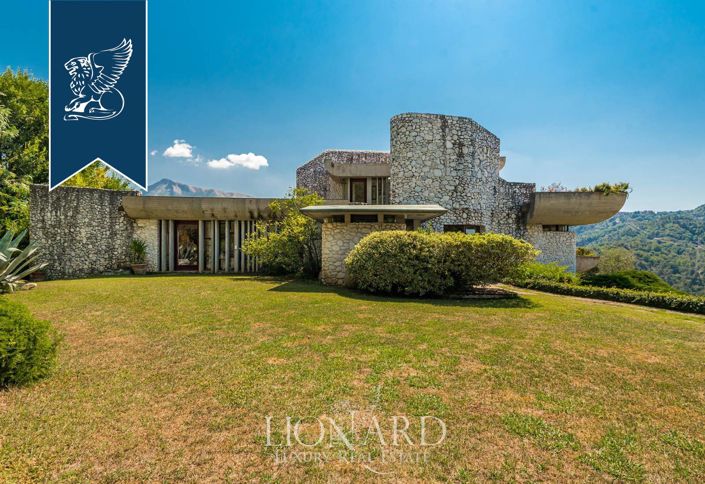 Image No.8-7 Bed Villa for sale