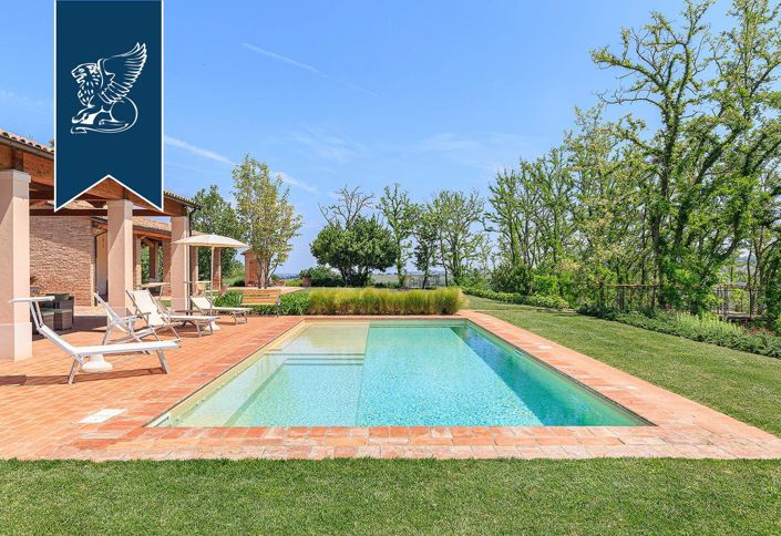 Image No.10-4 Bed Villa for sale