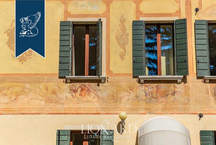 Image No.19-8 Bed Villa for sale