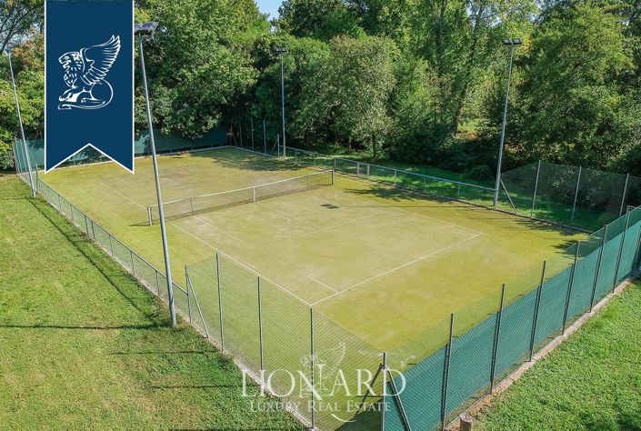 Image No.29-8 Bed Villa for sale