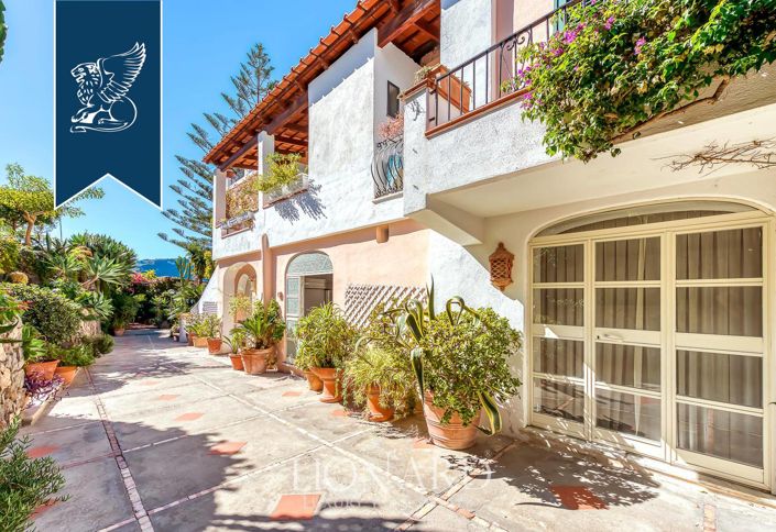 Image No.22-33 Bed Hotel for sale