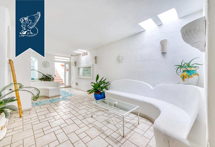 Image No.64-33 Bed Hotel for sale