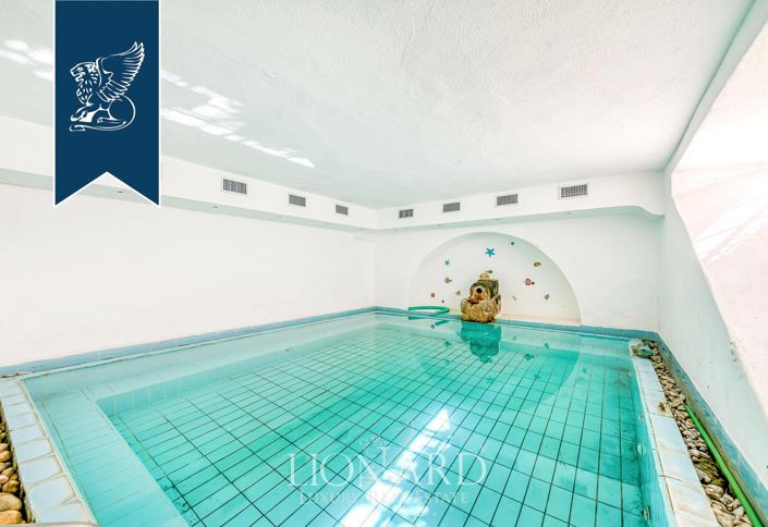 Image No.66-33 Bed Hotel for sale