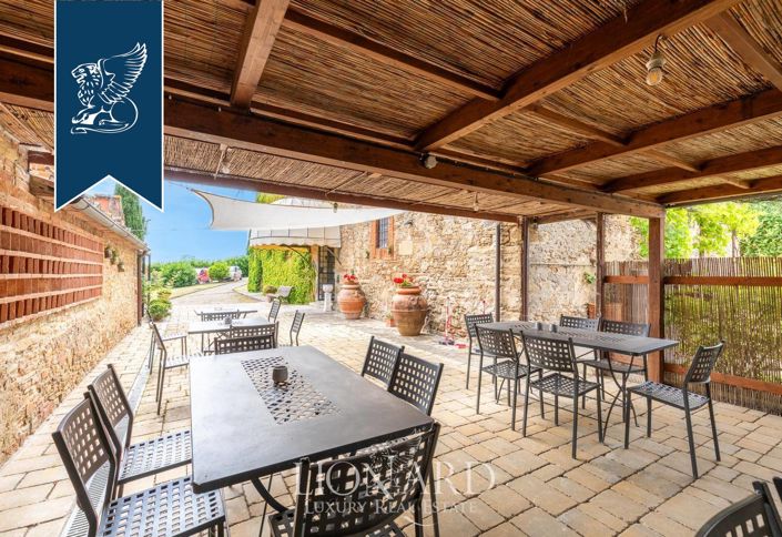 Image No.6-13 Bed Villa for sale