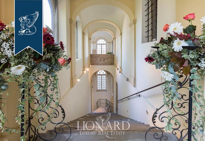 Image No.62-9 Bed Hotel for sale