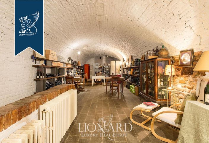 Image No.64-9 Bed Hotel for sale