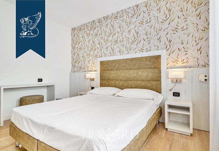 Image No.15-18 Bed Hotel for sale