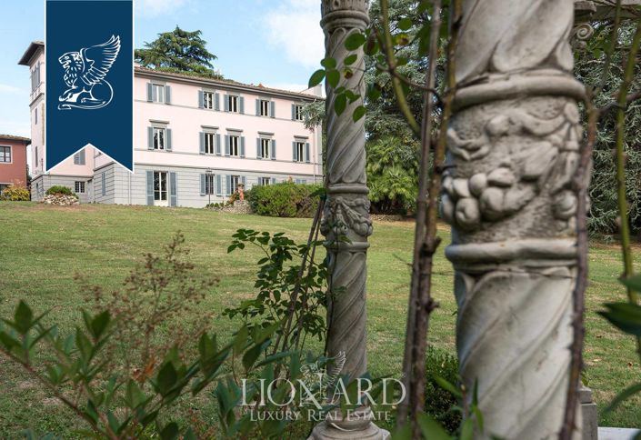 Image No.12-12 Bed Villa for sale