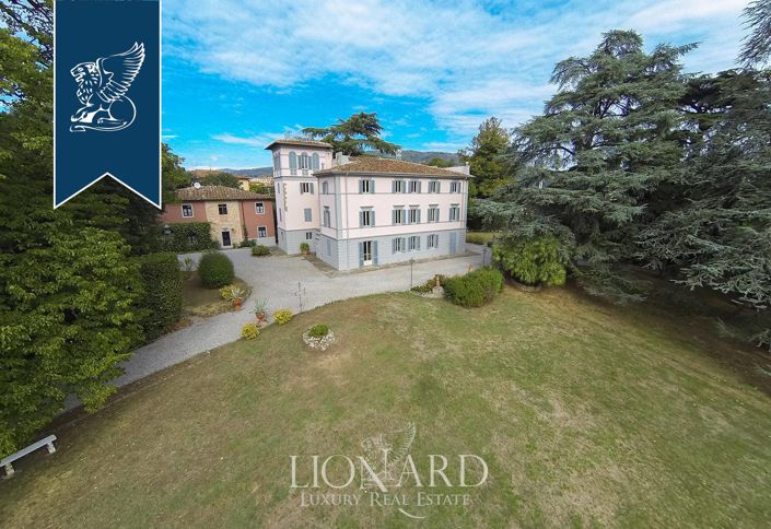 Image No.16-12 Bed Villa for sale