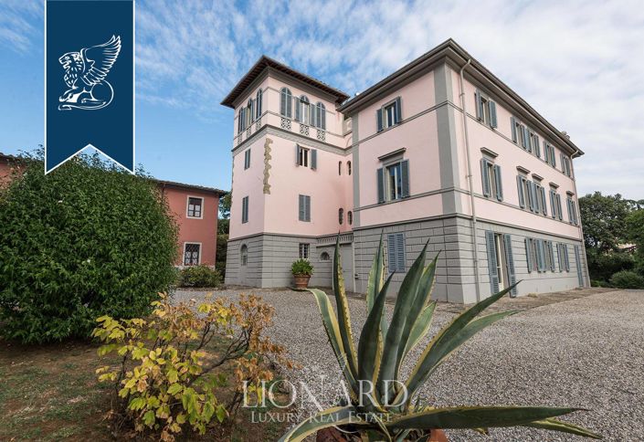 Image No.17-12 Bed Villa for sale