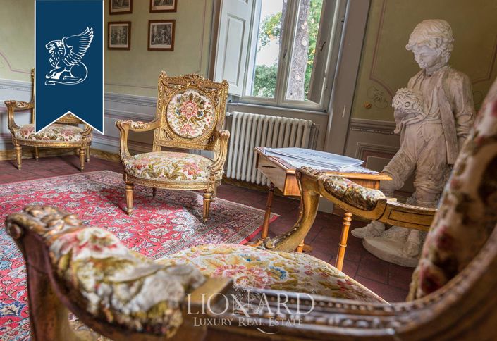 Image No.49-12 Bed Villa for sale