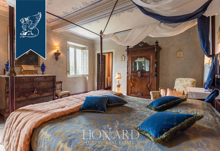 Image No.68-12 Bed Villa for sale