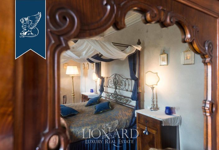 Image No.69-12 Bed Villa for sale