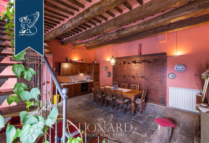 Image No.77-12 Bed Villa for sale