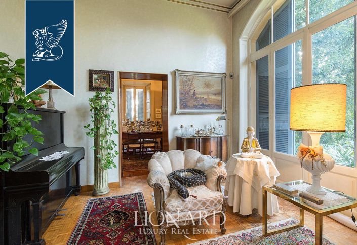 Image No.29-27 Bed Villa for sale