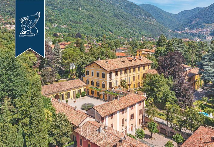 Image No.1-7 Bed Villa for sale