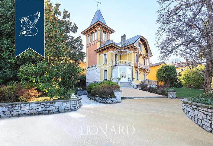 Image No.2-10 Bed Villa for sale