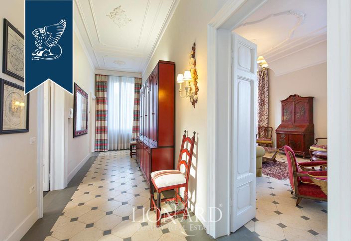 Image No.21-10 Bed Villa for sale