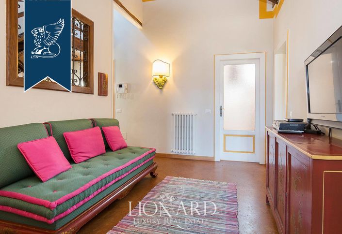 Image No.34-10 Bed Villa for sale