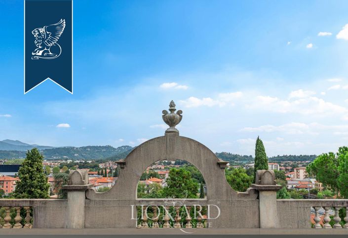 Image No.17-10 Bed Villa for sale