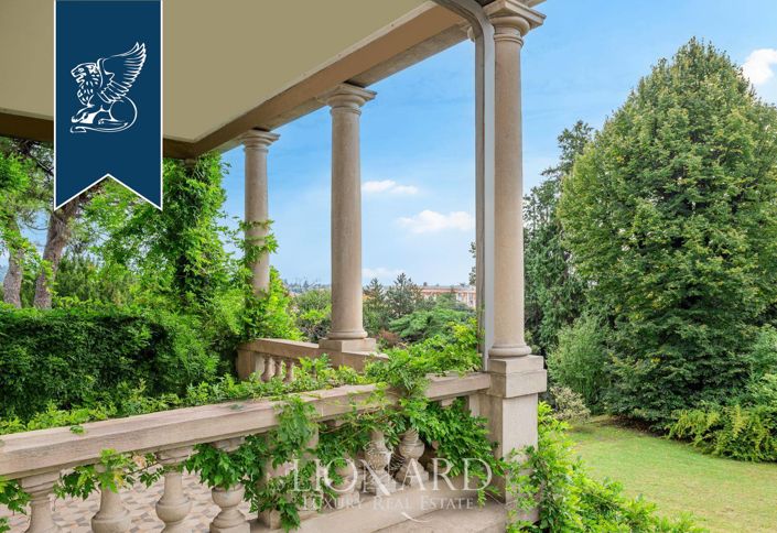 Image No.5-10 Bed Villa for sale