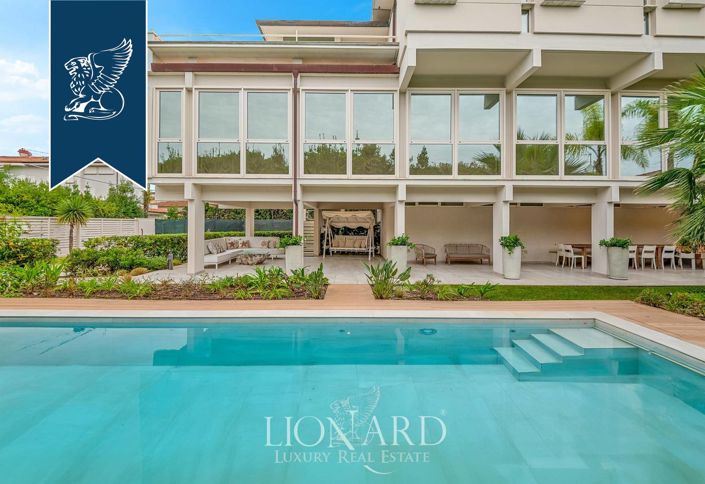 Image No.3-8 Bed Villa for sale