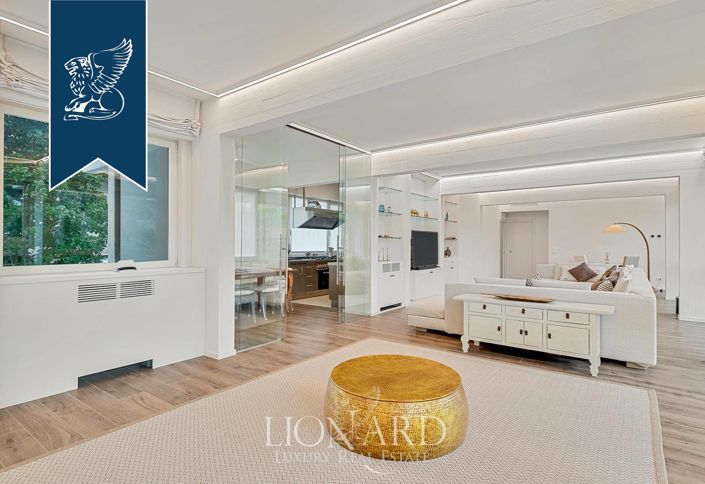 Image No.7-8 Bed Villa for sale