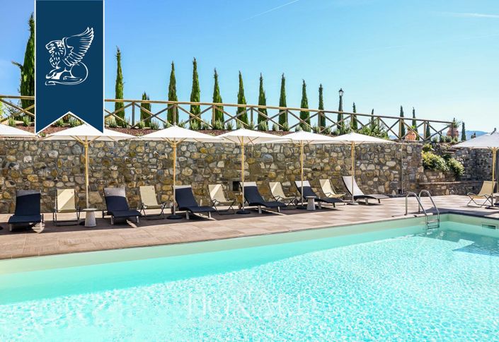 Image No.10-Maison de campagne de 18 chambres à vendre à Castellina in Chianti