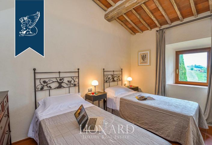 Image No.34-Maison de campagne de 18 chambres à vendre à Castellina in Chianti
