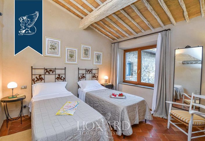 Image No.45-Maison de campagne de 18 chambres à vendre à Castellina in Chianti