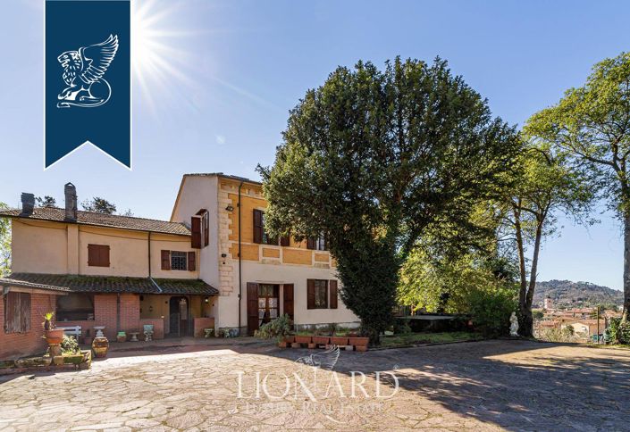 Image No.10-11 Bed Villa for sale