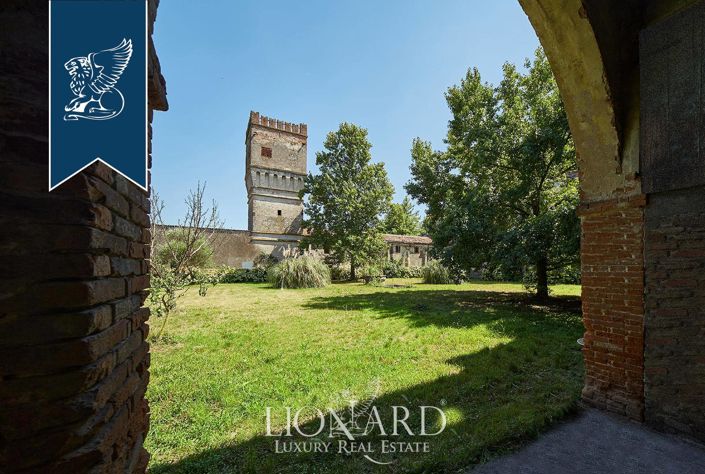 Image No.10-4 Bed Villa for sale