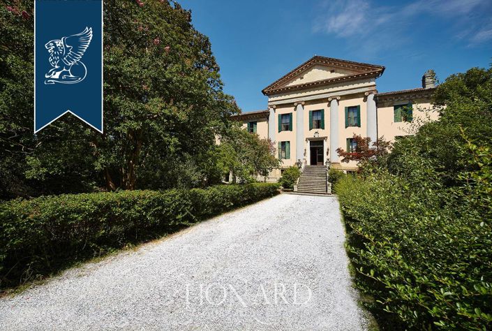 Image No.45-4 Bed Villa for sale