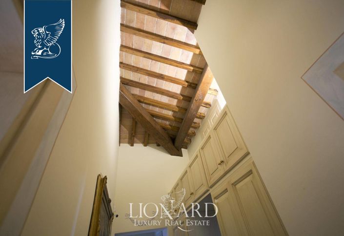 Image No.81-7 Bed Villa for sale