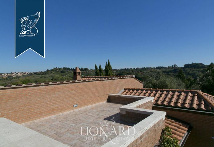 Image No.83-7 Bed Villa for sale