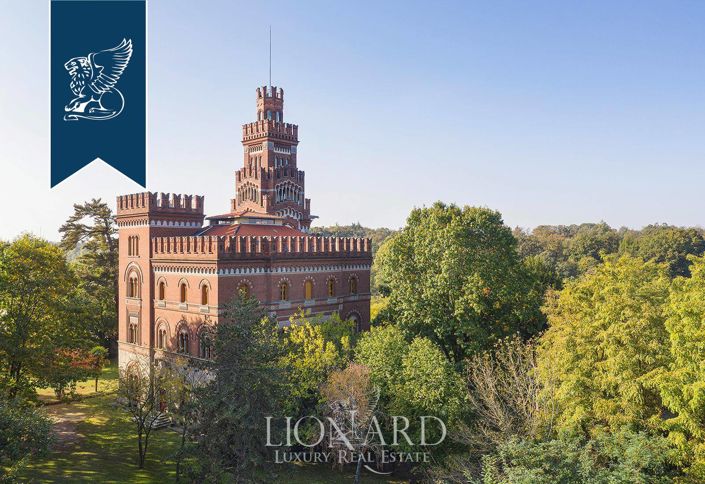 Image No.6-52 Bed Villa for sale