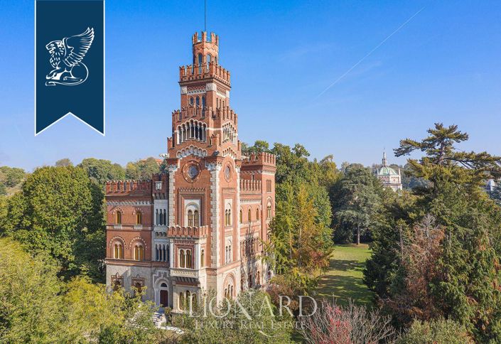 Image No.7-52 Bed Villa for sale