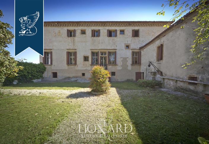 Image No.1-Villa de 32 chambres à vendre à Padoue