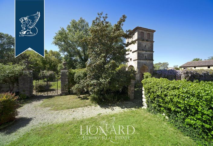 Image No.6-32 Bed Villa for sale