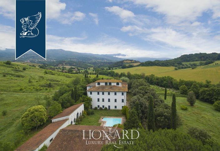 Image No.1-19 Bed Villa for sale