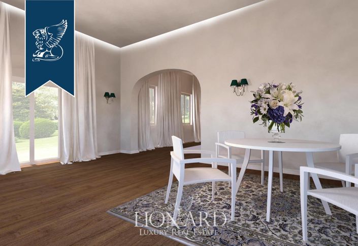 Image No.27-19 Bed Villa for sale