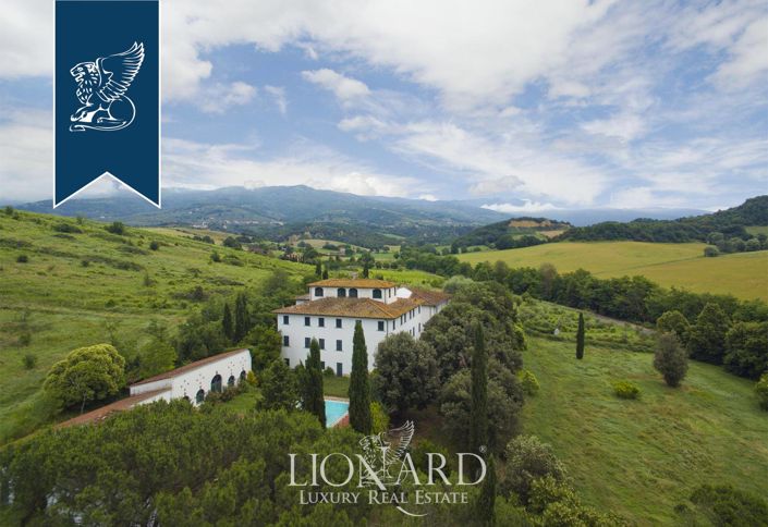 Image No.9-19 Bed Villa for sale