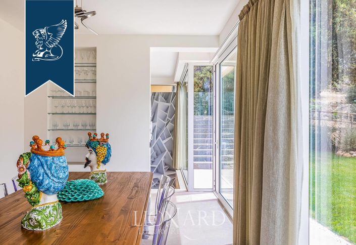 Image No.26-5 Bed Villa for sale