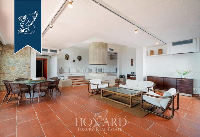 Image No.16-10 Bed Villa for sale