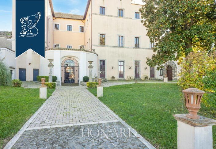 Image No.1-30 Bed Property for sale