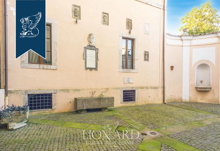 Image No.20-30 Bed Property for sale